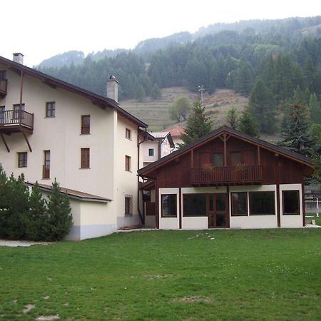 Hotel Casa Guigas Pragelato Exterior foto